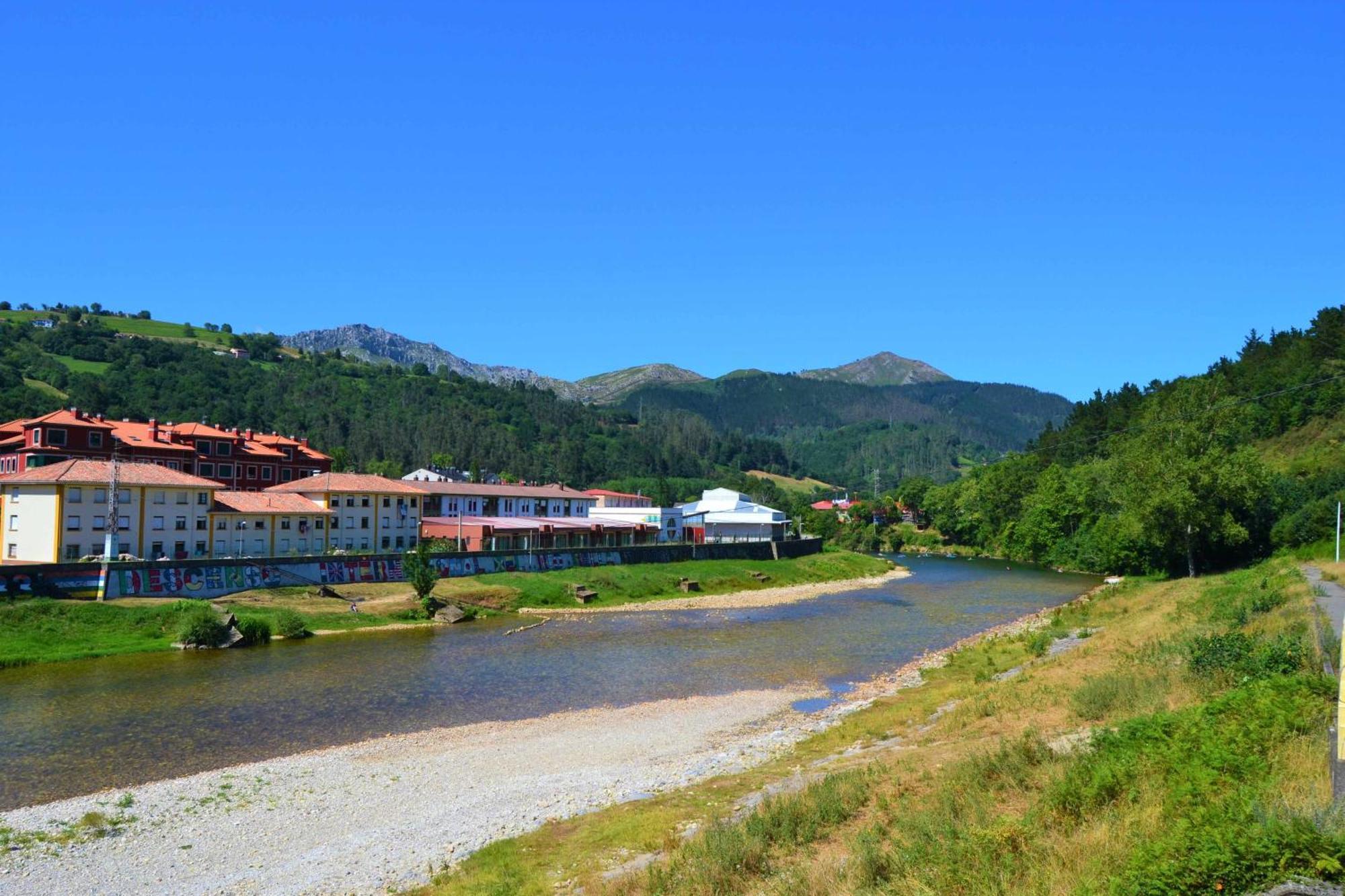 Villa Casa La Gueelina En Asturias Les Arriondes Exterior foto